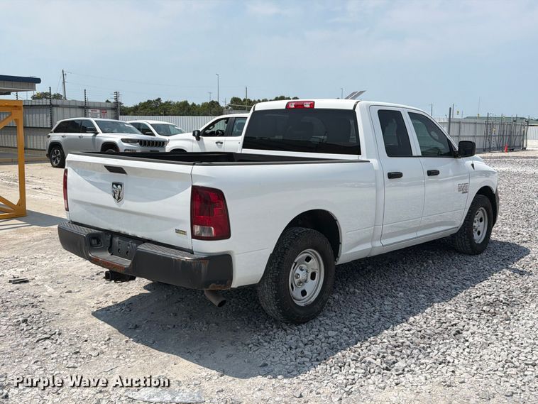 image for item YA3641 2019 RAM 1500 Classic Ext. Cab pickup truck