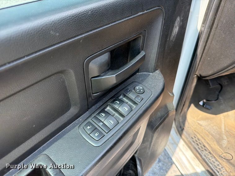 image for item YA3641 2019 RAM 1500 Classic Ext. Cab pickup truck