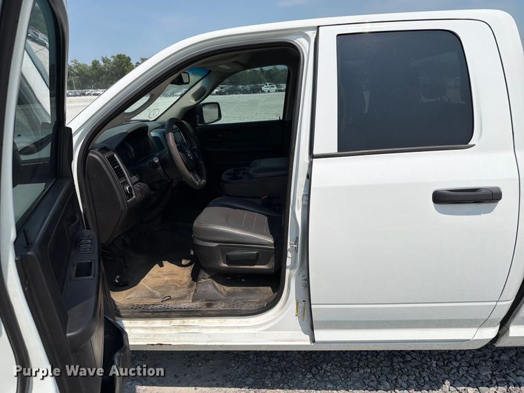 image for item YA3641 2019 RAM 1500 Classic Ext. Cab pickup truck
