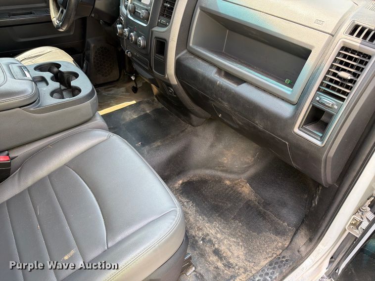 image for item YA3641 2019 RAM 1500 Classic Ext. Cab pickup truck