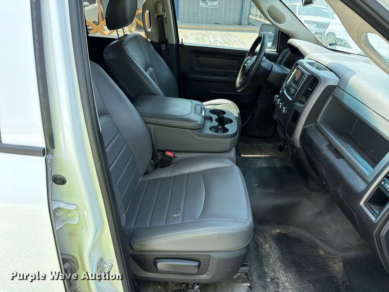 image for item YA3641 2019 RAM 1500 Classic Ext. Cab pickup truck