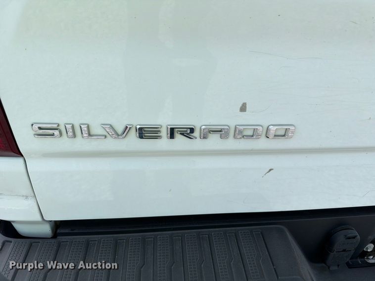 image for item YA3642 2021 Chevrolet Silverado 1500 Ext. Cab pickup truck