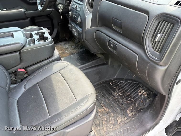 image for item YA3642 2021 Chevrolet Silverado 1500 Ext. Cab pickup truck