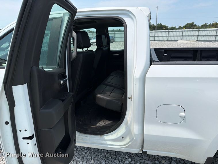 image for item YA3642 2021 Chevrolet Silverado 1500 Ext. Cab pickup truck