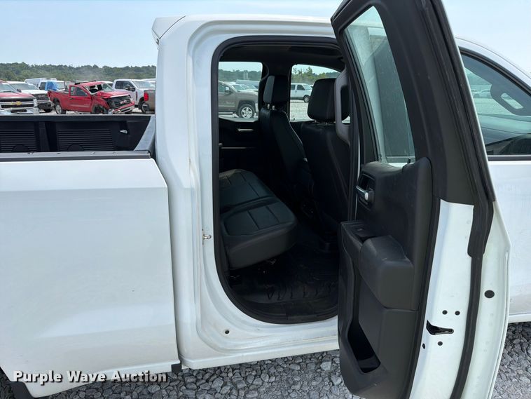 image for item YA3642 2021 Chevrolet Silverado 1500 Ext. Cab pickup truck