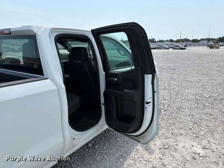 image for item YA3642 2021 Chevrolet Silverado 1500 Ext. Cab pickup truck