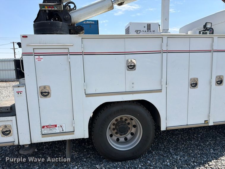 image for item YA3830 2013 Kenworth T370 utility / service truck