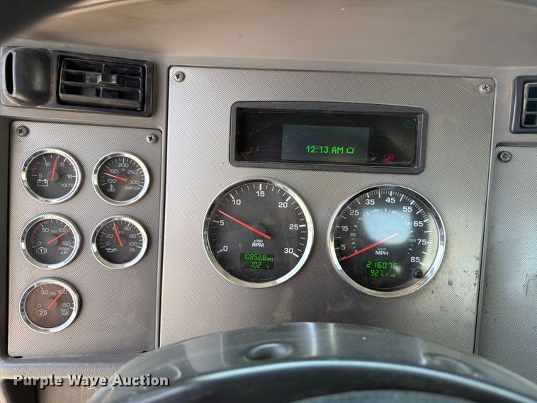 image for item YA3830 2013 Kenworth T370 utility / service truck