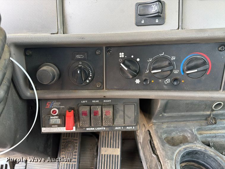 image for item YA3830 2013 Kenworth T370 utility / service truck
