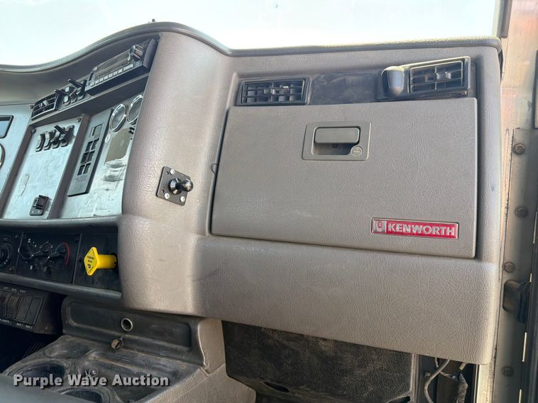 image for item YA3830 2013 Kenworth T370 utility / service truck