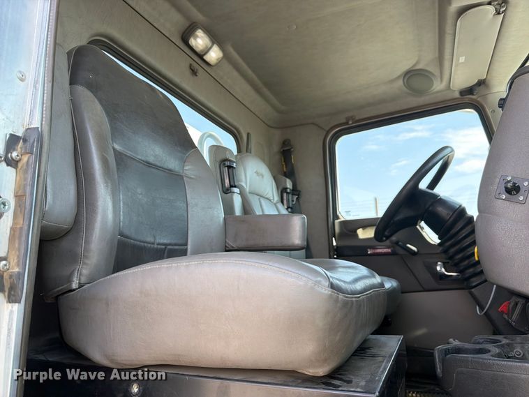 image for item YA3830 2013 Kenworth T370 utility / service truck