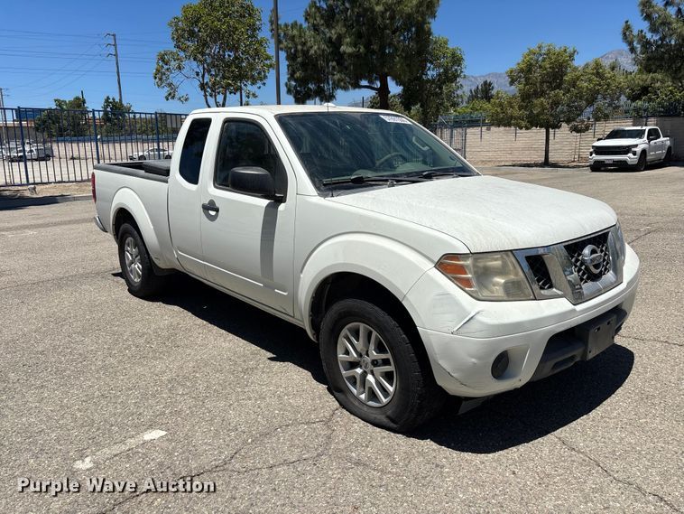 image for item YA3895 2017 Nissan Frontier Ext. Cab pickup truck