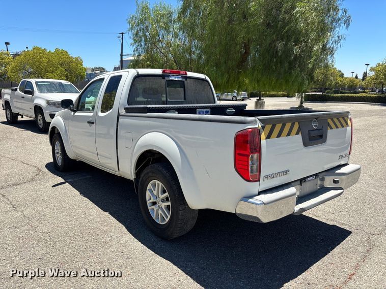 image for item YA3895 2017 Nissan Frontier Ext. Cab pickup truck