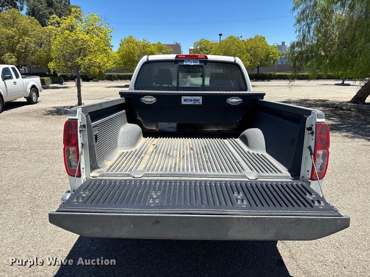 image for item YA3895 2017 Nissan Frontier Ext. Cab pickup truck