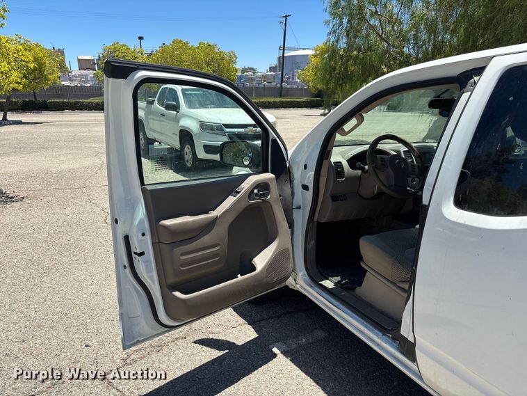 image for item YA3895 2017 Nissan Frontier Ext. Cab pickup truck