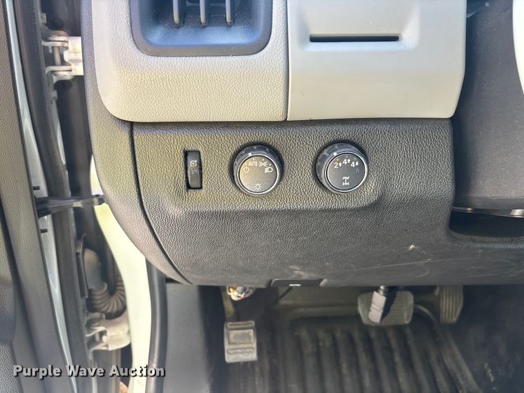 image for item YA3898 2019 Chevrolet Colorado Ext. Cab pickup truck