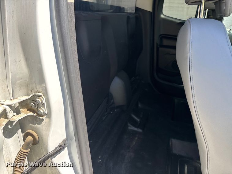 image for item YA3898 2019 Chevrolet Colorado Ext. Cab pickup truck