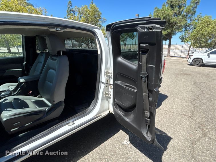 image for item YA3898 2019 Chevrolet Colorado Ext. Cab pickup truck