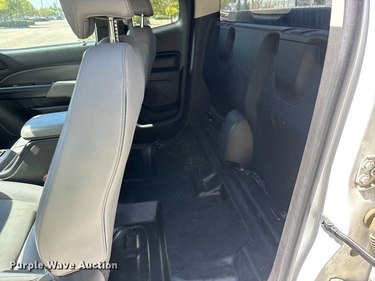 image for item YA3898 2019 Chevrolet Colorado Ext. Cab pickup truck