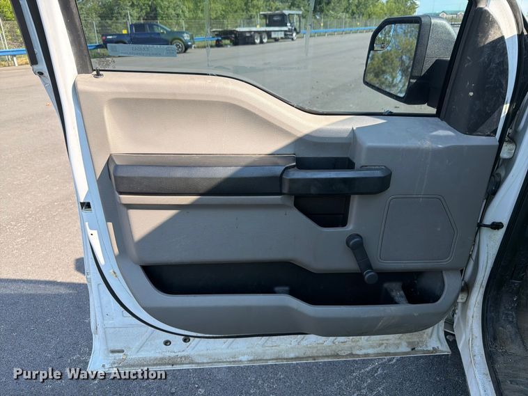 image for item YA3903 2018 Ford F150 pickup truck