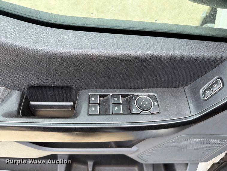 image for item YA4035 2021 Ford F150 Crew Cab pickup truck