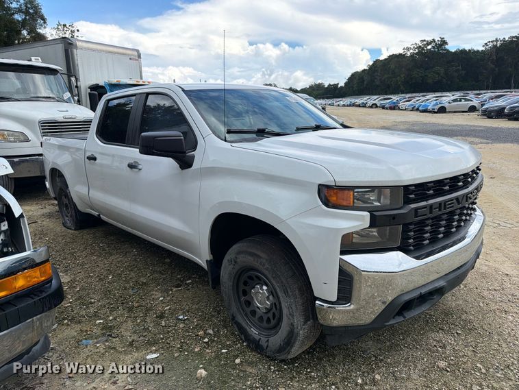 image for item YA4038 2021 Chevrolet Silverado 1500 Crew Cab pickup truck