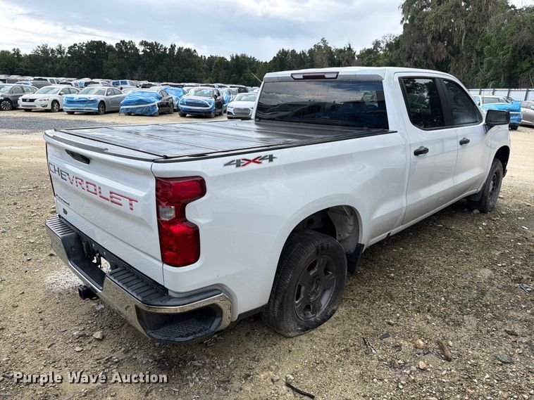image for item YA4038 2021 Chevrolet Silverado 1500 Crew Cab pickup truck