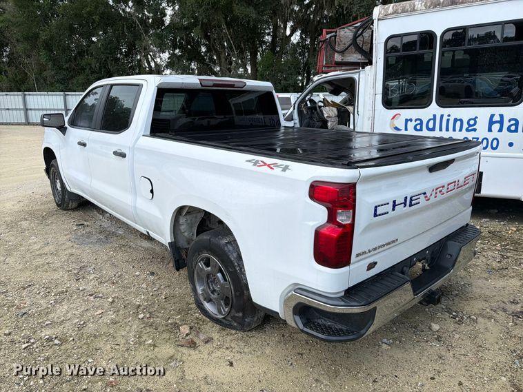 image for item YA4038 2021 Chevrolet Silverado 1500 Crew Cab pickup truck