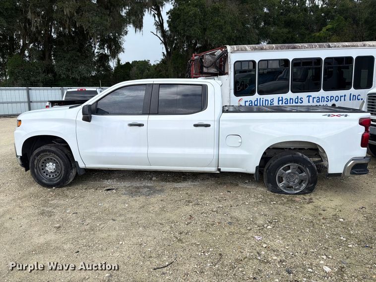 image for item YA4038 2021 Chevrolet Silverado 1500 Crew Cab pickup truck