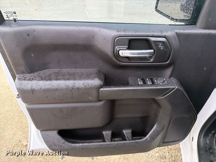 image for item YA4038 2021 Chevrolet Silverado 1500 Crew Cab pickup truck