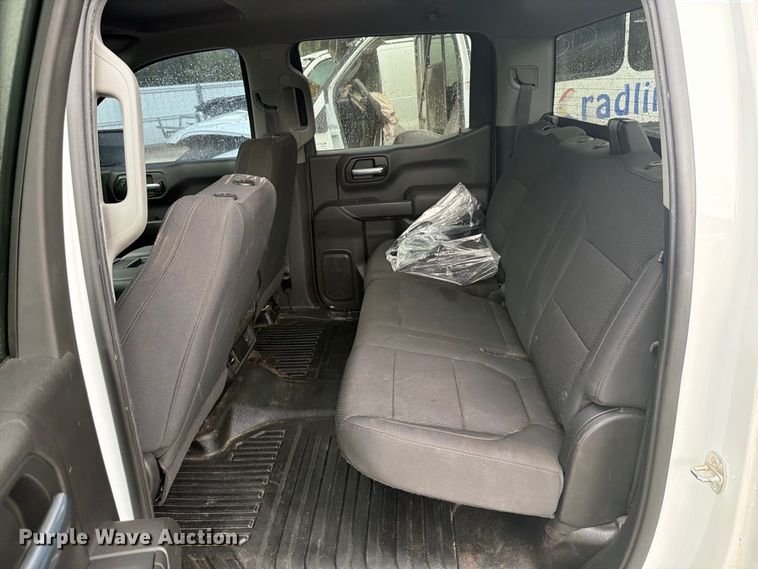 image for item YA4038 2021 Chevrolet Silverado 1500 Crew Cab pickup truck