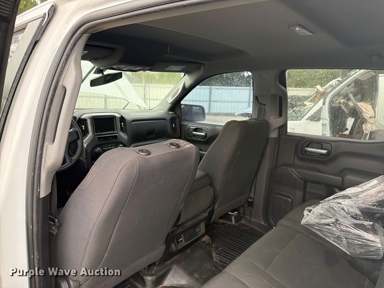 image for item YA4038 2021 Chevrolet Silverado 1500 Crew Cab pickup truck