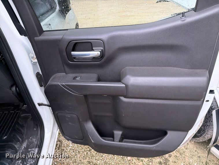 image for item YA4038 2021 Chevrolet Silverado 1500 Crew Cab pickup truck