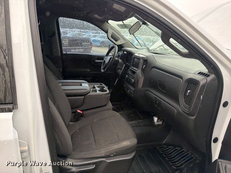 image for item YA4038 2021 Chevrolet Silverado 1500 Crew Cab pickup truck