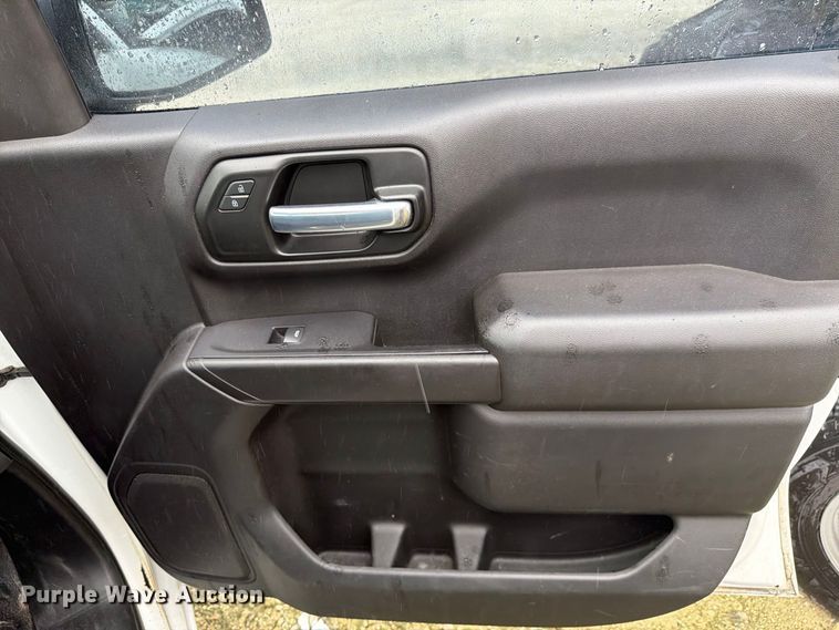 image for item YA4038 2021 Chevrolet Silverado 1500 Crew Cab pickup truck
