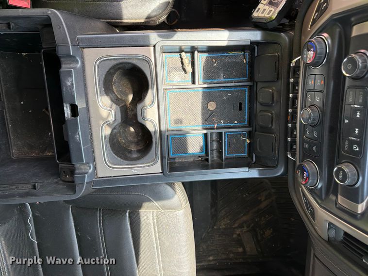image for item YA4308 2017 GMC Sierra 3500HD Denali Crew Cab pickup truck