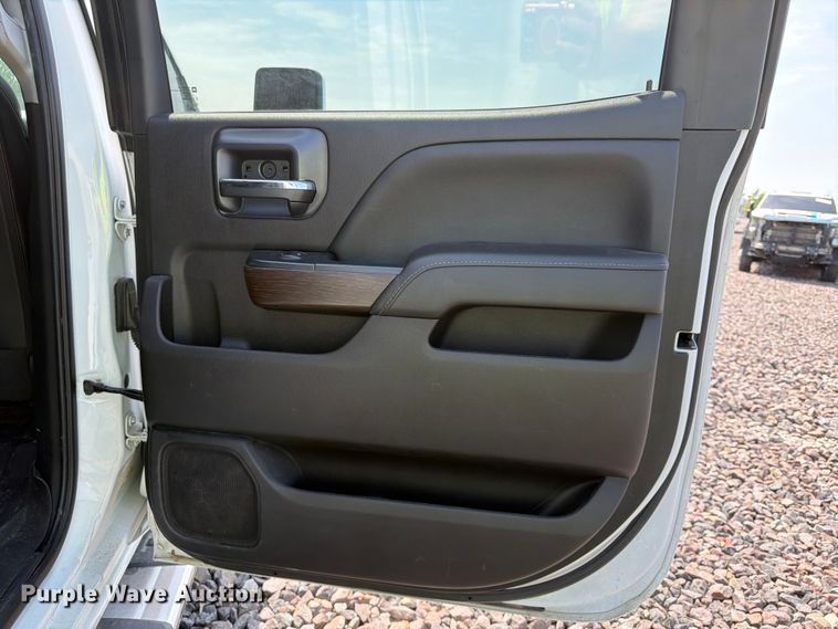 image for item YA4308 2017 GMC Sierra 3500HD Denali Crew Cab pickup truck