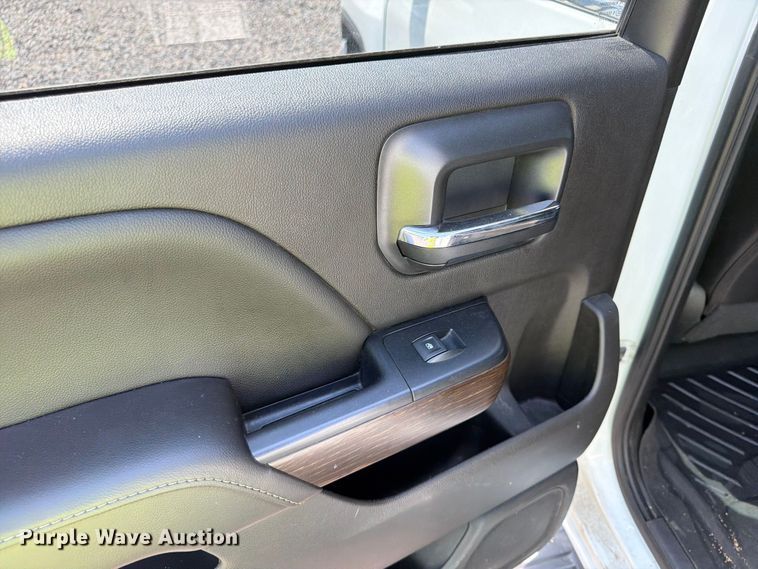 image for item YA4308 2017 GMC Sierra 3500HD Denali Crew Cab pickup truck