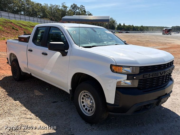image for item YA4529 2022 Chevrolet Silverado 1500 Crew Cab pickup truck