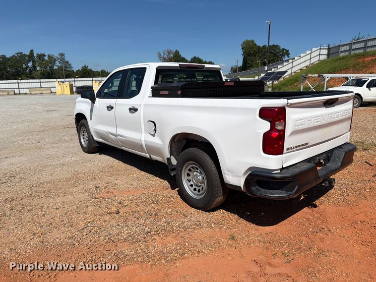 image for item YA4529 2022 Chevrolet Silverado 1500 Crew Cab pickup truck
