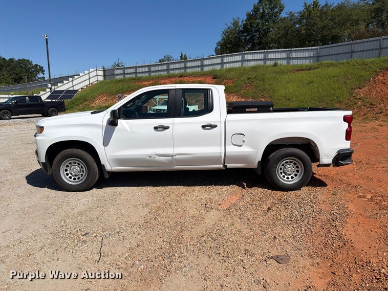 image for item YA4529 2022 Chevrolet Silverado 1500 Crew Cab pickup truck