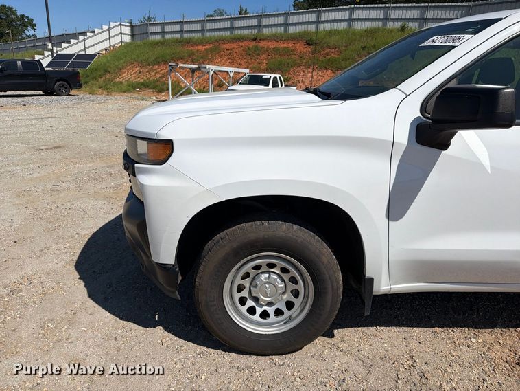 image for item YA4529 2022 Chevrolet Silverado 1500 Crew Cab pickup truck