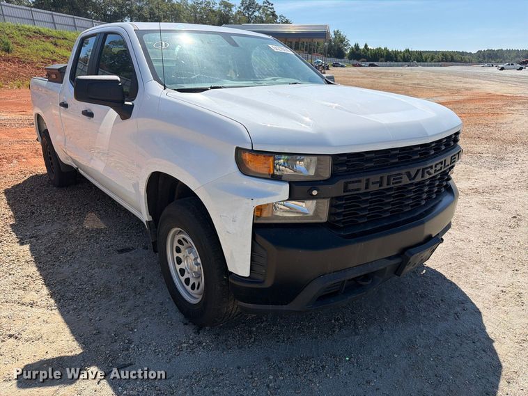 image for item YA4529 2022 Chevrolet Silverado 1500 Crew Cab pickup truck