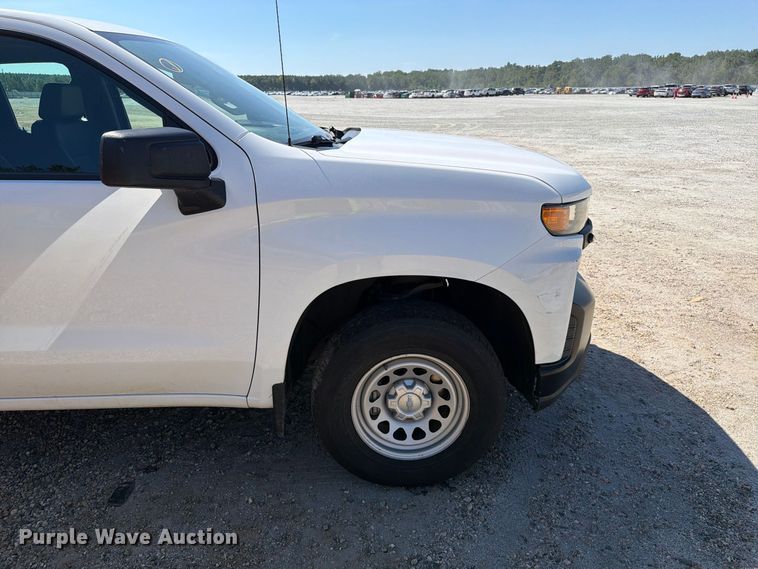 image for item YA4529 2022 Chevrolet Silverado 1500 Crew Cab pickup truck