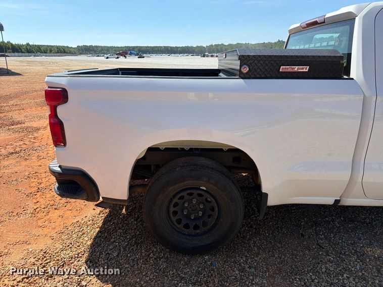 image for item YA4529 2022 Chevrolet Silverado 1500 Crew Cab pickup truck
