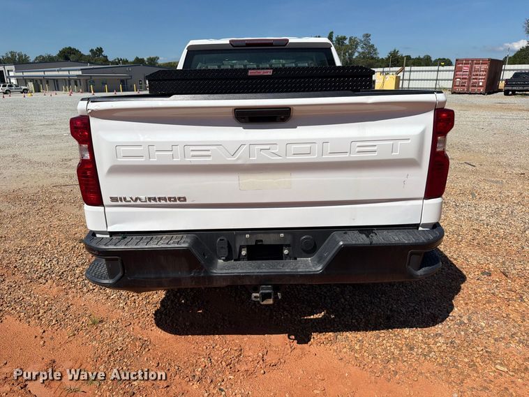 image for item YA4529 2022 Chevrolet Silverado 1500 Crew Cab pickup truck