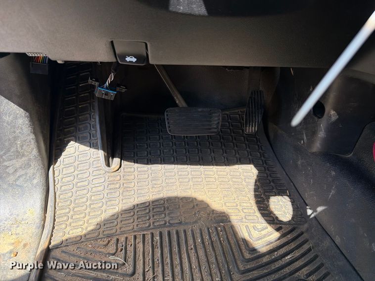 image for item YA4529 2022 Chevrolet Silverado 1500 Crew Cab pickup truck