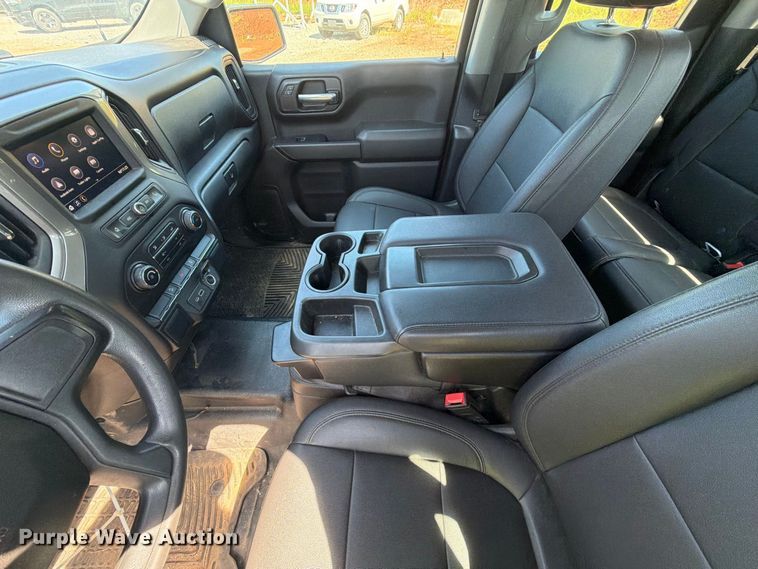 image for item YA4529 2022 Chevrolet Silverado 1500 Crew Cab pickup truck