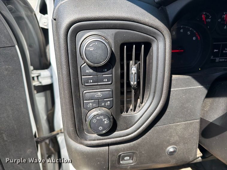 image for item YA4529 2022 Chevrolet Silverado 1500 Crew Cab pickup truck