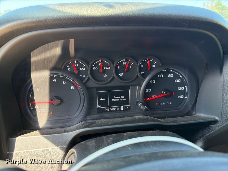 image for item YA4529 2022 Chevrolet Silverado 1500 Crew Cab pickup truck